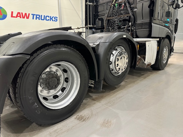 DAF XF 530 6×2 Midlift Tractor Unit