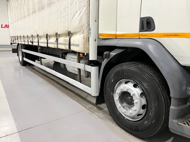 DAF LF 250 Sleeper Cab Curtainsider