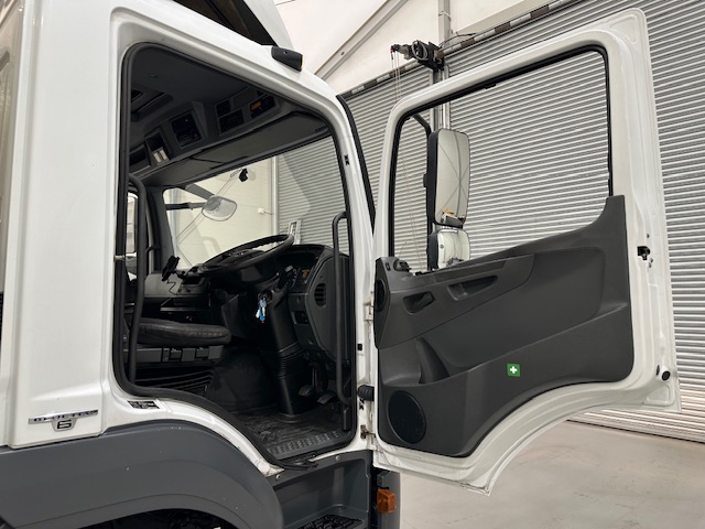 Mercedes Atego 1524 Day Cab Box Van