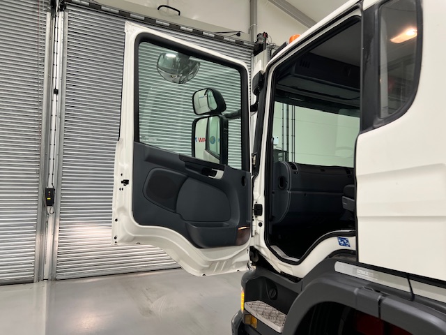 Scania P370 8×4 Day Cab Tipper