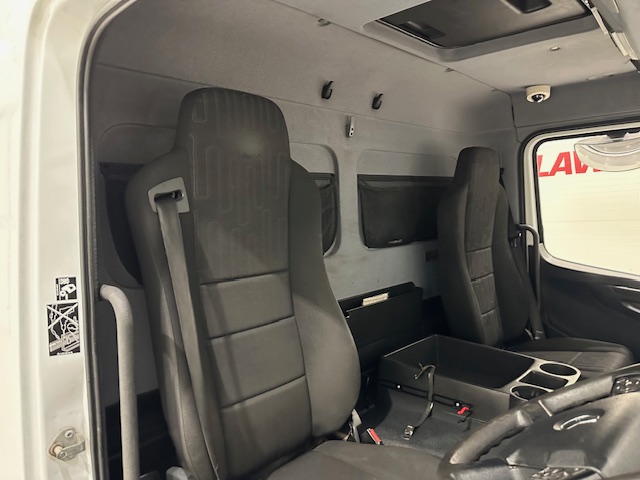 Mercedes Atego 1524 Day Cab Box Van