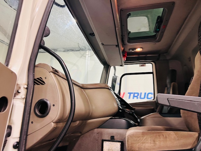 DAF CF85 410 8×4 Day Cab Hookloader Manual