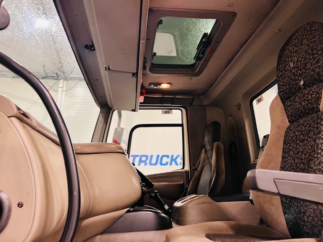DAF CF85 410 8×4 Day Cab Hookloader Manual