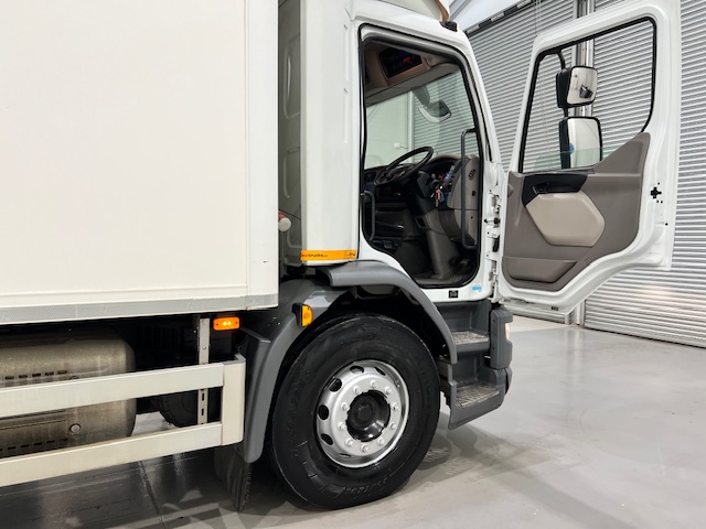 DAF LF 220 Day Cab Fridge Box