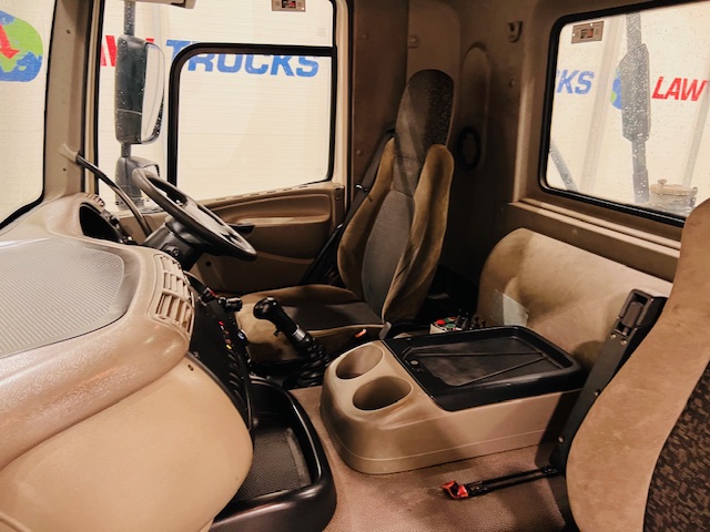 DAF CF85 410 8×4 Day Cab Hookloader Manual