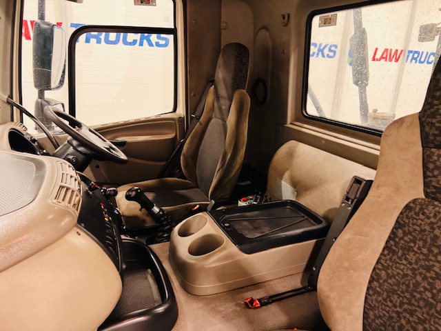 DAF CF85 410 8×4 Day Cab Hookloader Manual