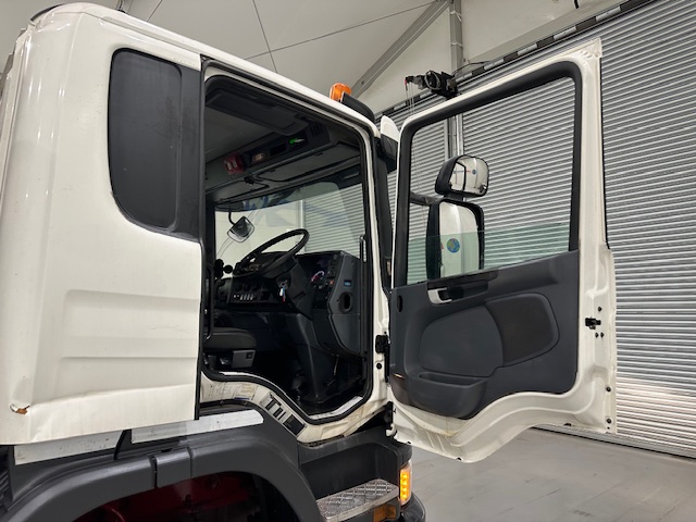 Scania P370 8×4 Day Cab Tipper