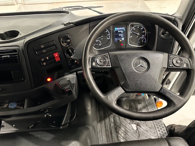 Mercedes Atego 1524 Day Cab Box Van