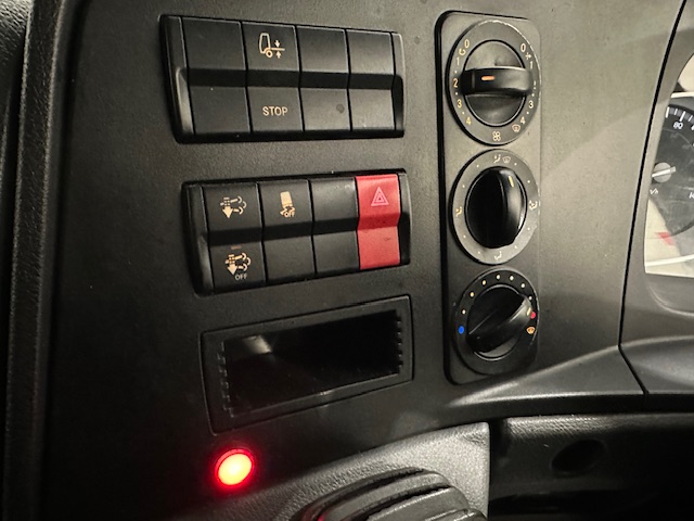 Mercedes Atego 1524 Day Cab Box Van