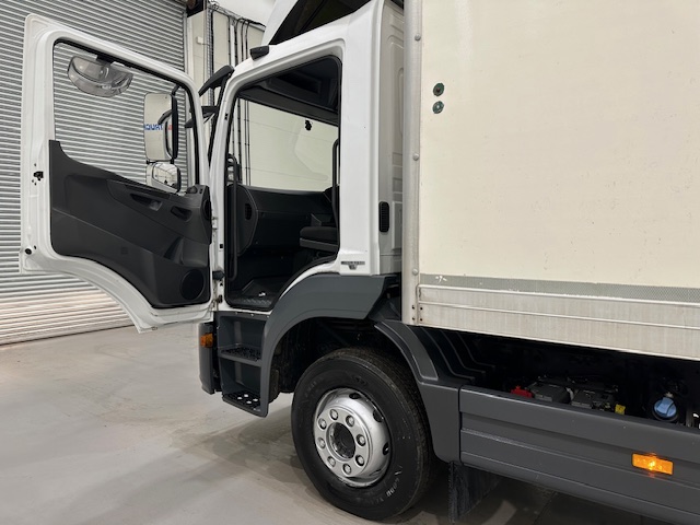 Mercedes Atego 1524 Day Cab Box Van