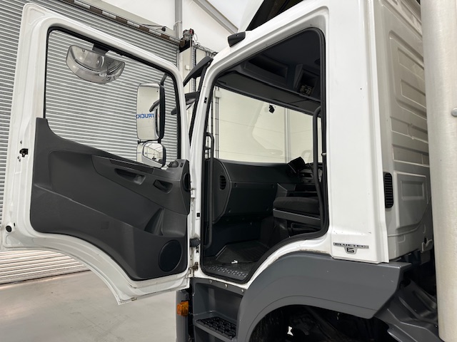 Mercedes Atego 1524 Day Cab Box Van
