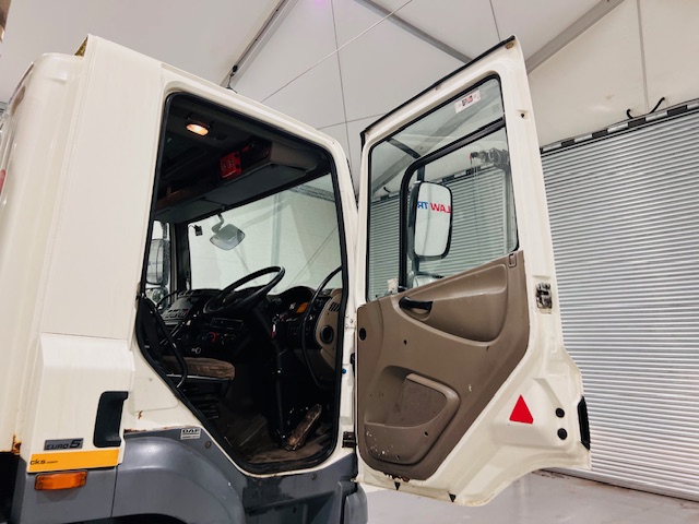 DAF CF85 410 8×4 Day Cab Hookloader Manual
