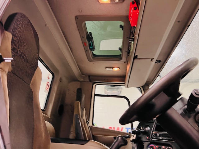 DAF CF85 410 8×4 Day Cab Hookloader Manual