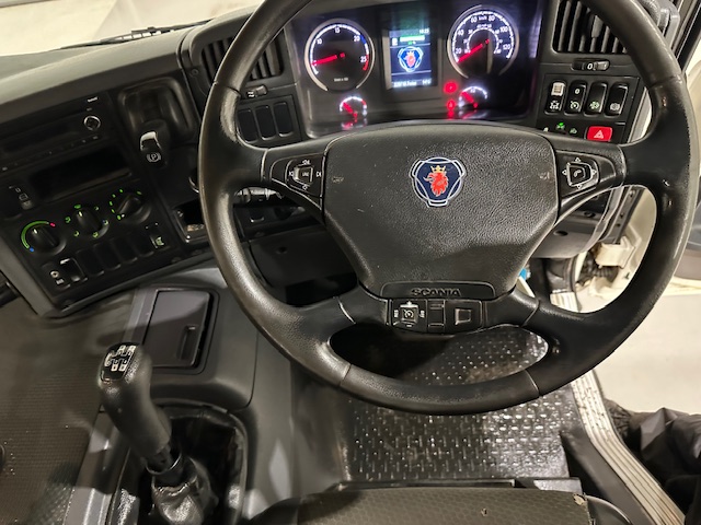 Scania P370 8×4 Day Cab Tipper