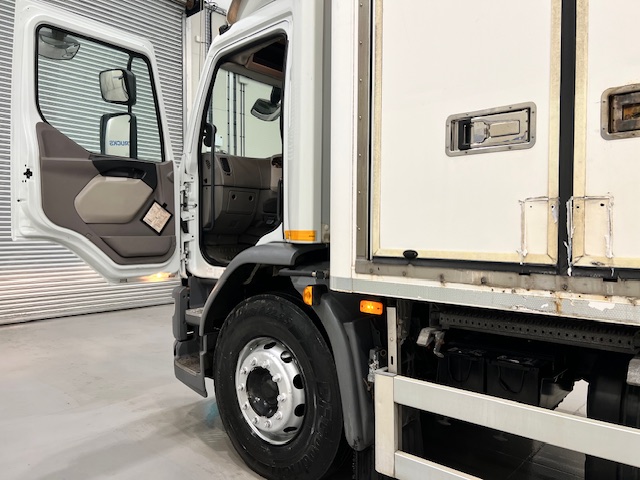 DAF LF 220 Day Cab Fridge Box