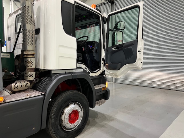 Scania P370 8×4 Day Cab Tipper