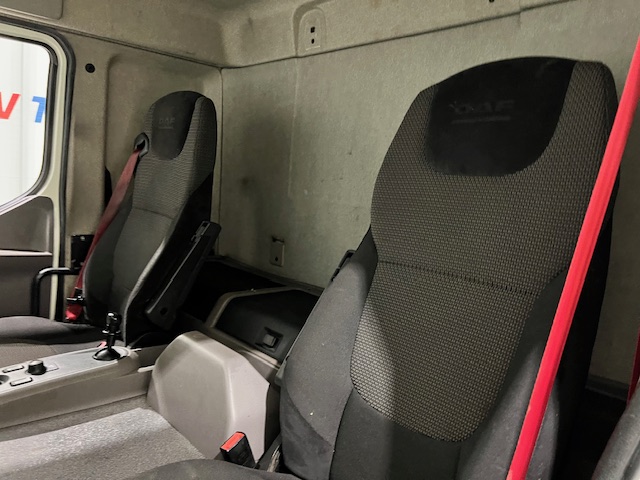 DAF LF 250 Sleeper Cab Curtainsider