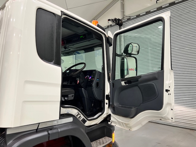 Scania P370 8×4 Day Cab Tipper
