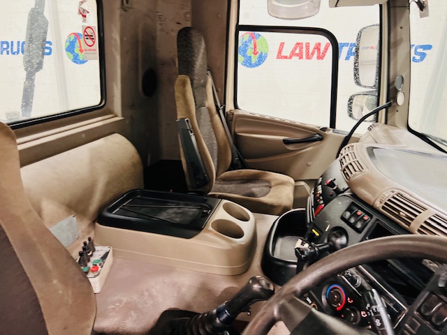DAF CF85 410 8×4 Day Cab Hookloader Manual