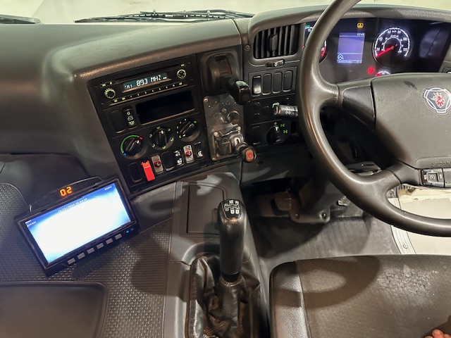 Scania P360 8×4 Rest Cab Steel Tipper Manual