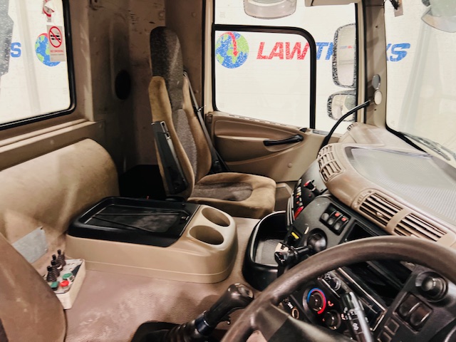 DAF CF85 410 8×4 Day Cab Hookloader Manual