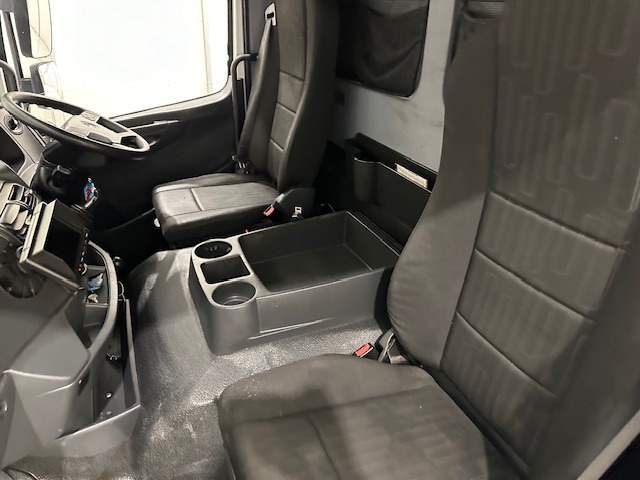 Mercedes Atego 1524 Day Cab Box Van