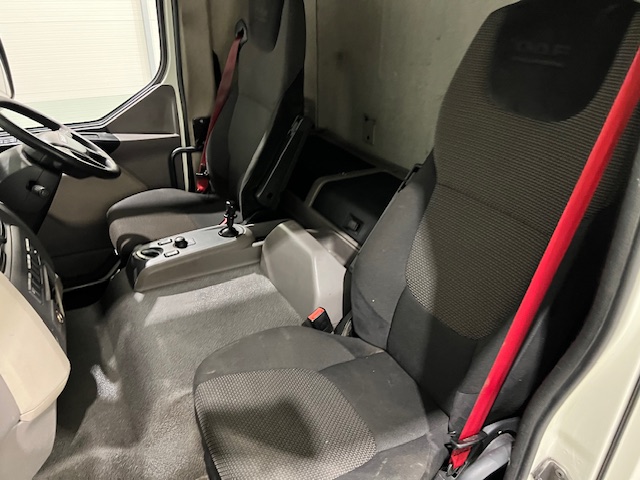 DAF LF 250 Sleeper Cab Curtainsider