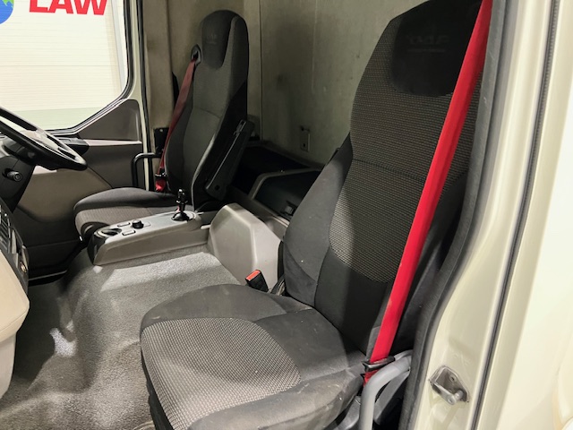 DAF LF 250 Sleeper Cab Curtainsider