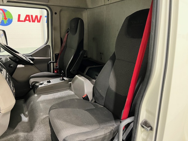 DAF LF 250 Sleeper Cab Curtainsider