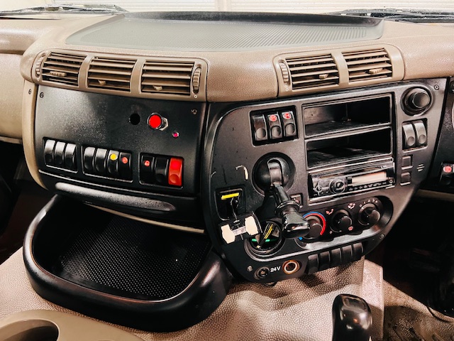 DAF CF85 410 8×4 Day Cab Hookloader Manual