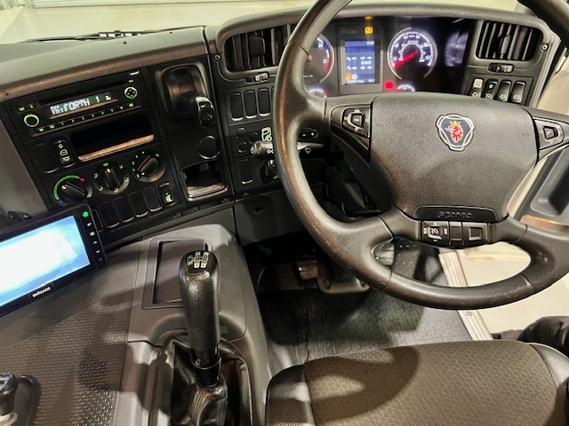 Scania P370 8×4 Day Cab Tipper