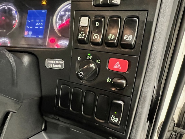 Scania P370 8×4 Day Cab Tipper