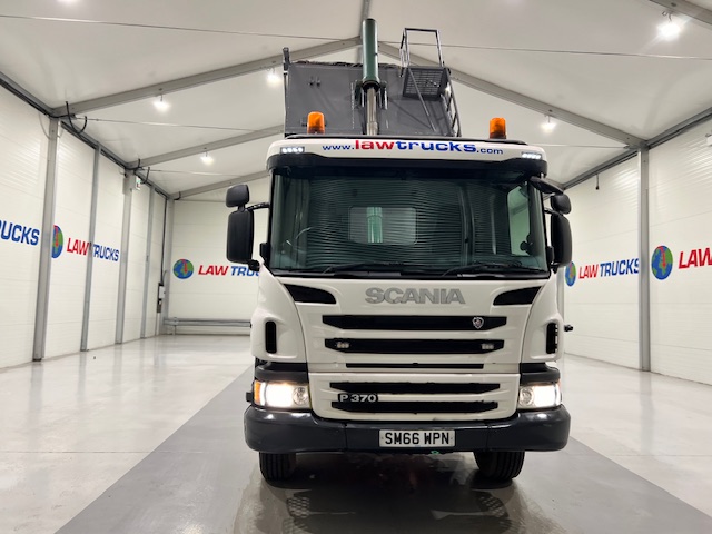 Scania P370 8×4 Day Cab Tipper