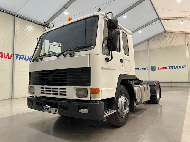 Volvo FL10 320 4×2 Sleeper Cab Tractor Unit