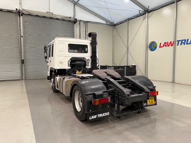 Volvo FL10 320 4×2 Sleeper Cab Tractor Unit