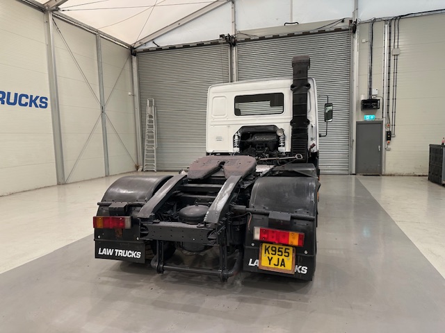 Volvo FL10 320 4×2 Sleeper Cab Tractor Unit