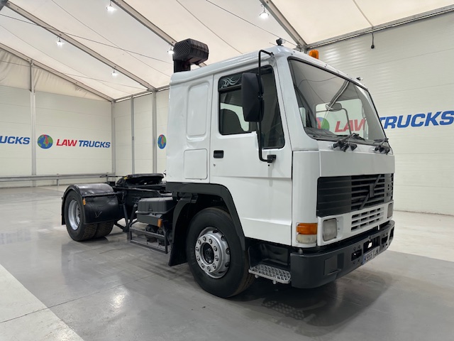 Volvo FL10 320 4×2 Sleeper Cab Tractor Unit