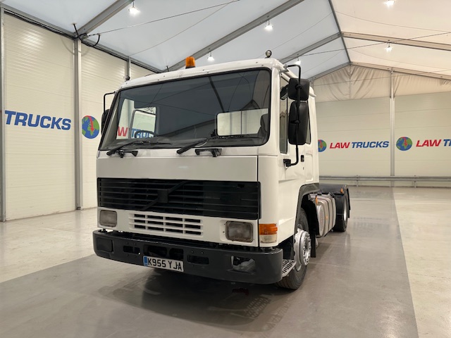Volvo FL10 320 4×2 Sleeper Cab Tractor Unit