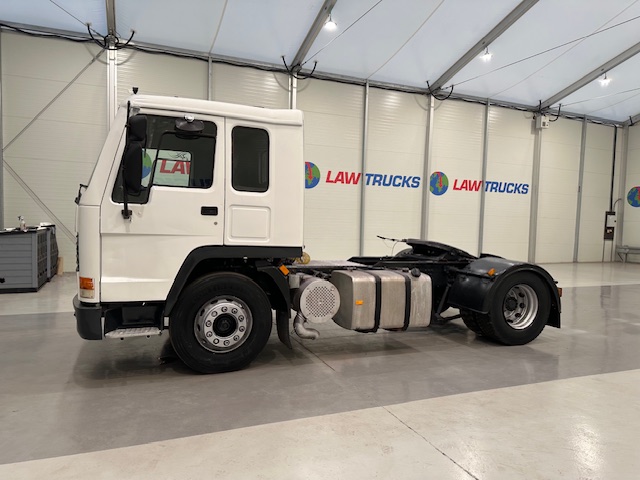 Volvo FL10 320 4×2 Sleeper Cab Tractor Unit