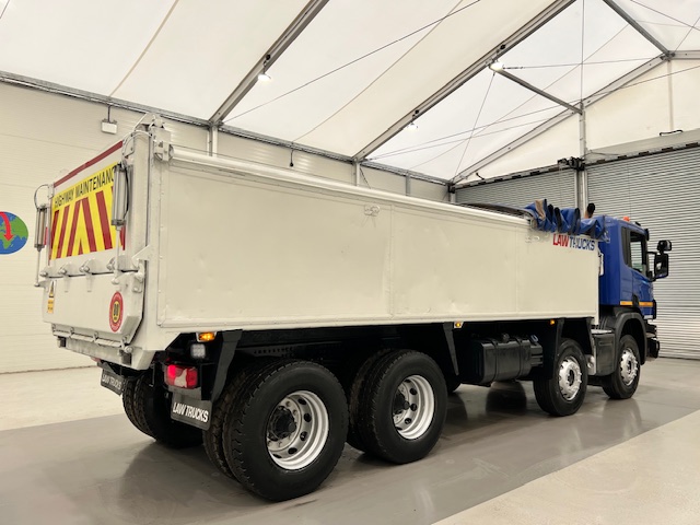 Scania P370 8×4 Rest Cab Tipper Manual