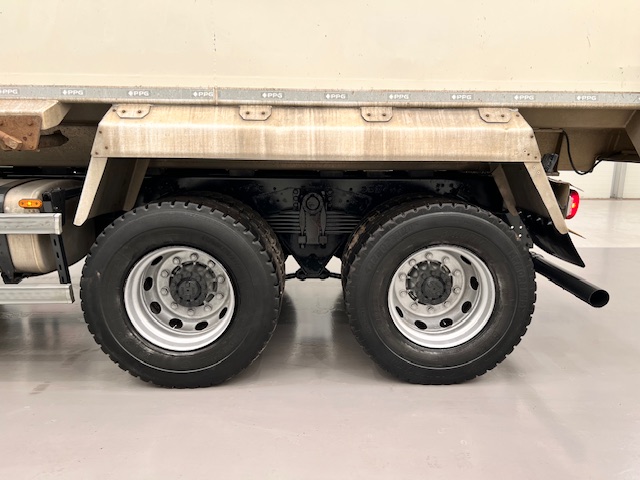 DAF CF 400 8×4 Day Cab Tipper