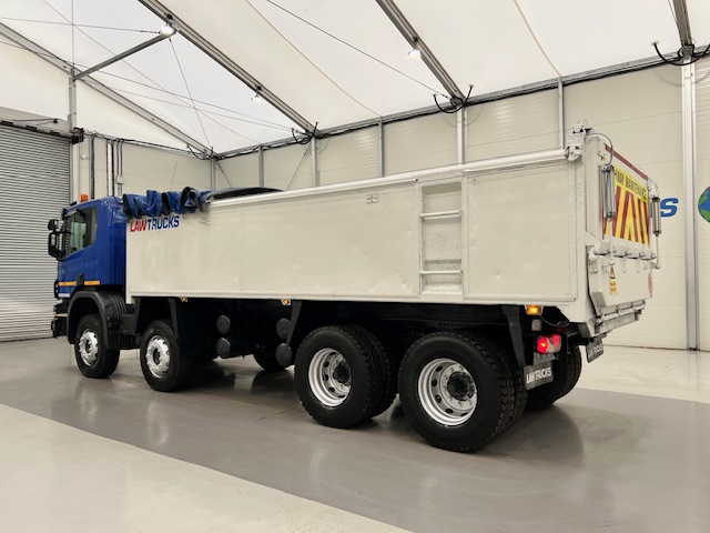 Scania P370 8×4 Rest Cab Tipper Manual