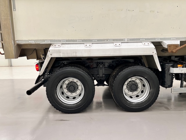 DAF CF 400 8×4 Day Cab Tipper