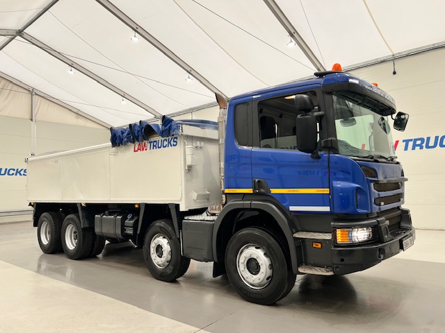 Scania P370 8×4 Rest Cab Tipper Manual