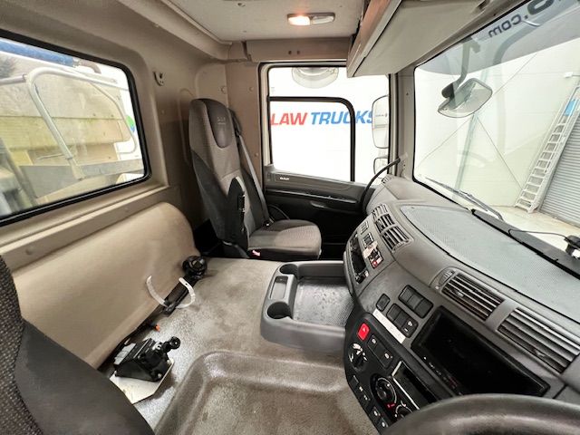 DAF CF 400 8×4 Day Cab Tipper