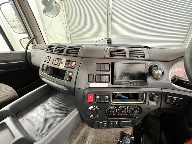 DAF CF 400 8×4 Day Cab Tipper