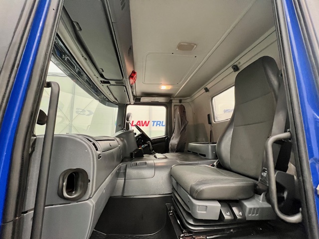 Scania P370 8×4 Rest Cab Tipper Manual