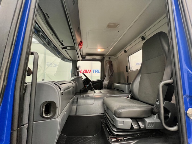 Scania P370 8×4 Rest Cab Tipper Manual