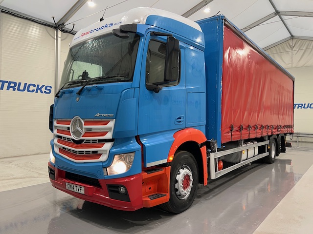 Mercedes Actros 2530 6×2 Sleeper Cab Curtainsider