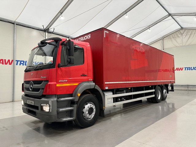 Mercedes Axor 2529 6×2 Rear Lift Day Cab Box Van